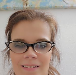 Meet your Posher, Tracy